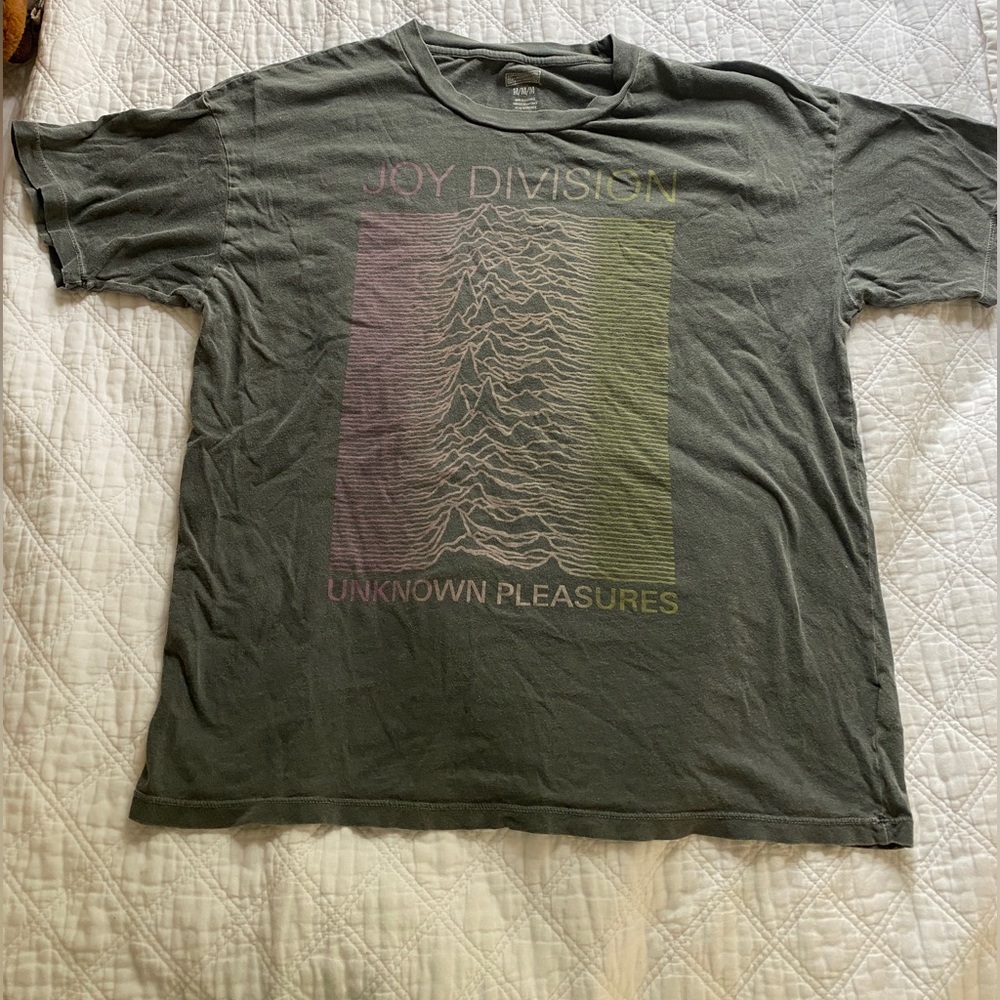 American Eagle Women’s: Joy Division “Unknown Pleasures” oversized tee, size M
